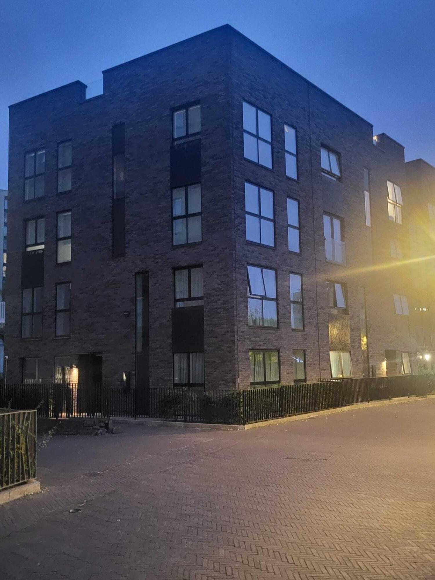 Kayz Lodge- Luxury Ensuite-Private & Shared Accommodation In A New House At The Olympic Village Overlooking Stratford Westfield And Tube Station Londen Buitenkant foto